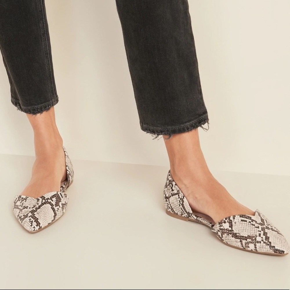 π
Old Navy Flat Faux Snakeskin Shoes 8 NWT π
- Picture 1 of 5